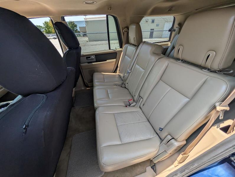 Ford Expedition XLT 4WD 2012