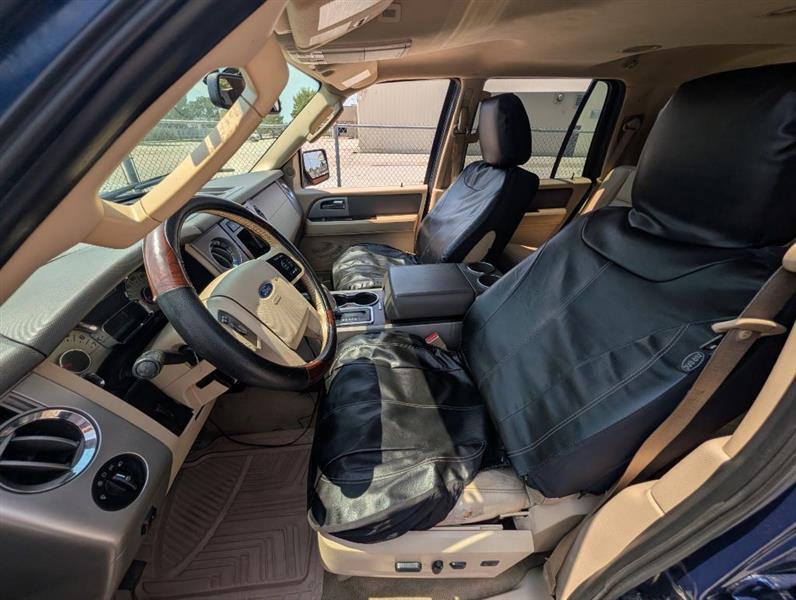 Ford Expedition XLT 4WD 2012