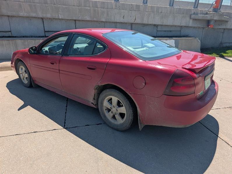 Pontiac Grand Prix Sedan 2008