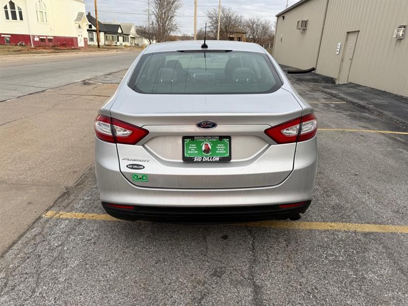 Ford Fusion S 2014