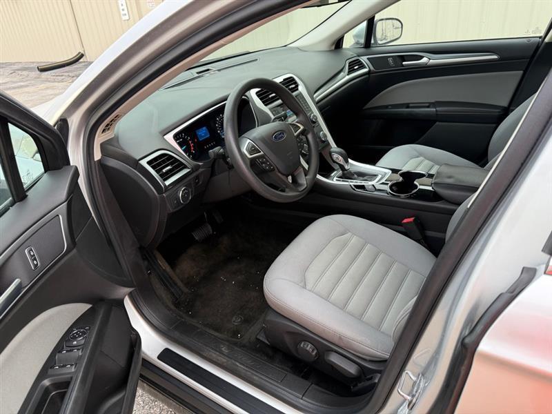Ford Fusion S 2014