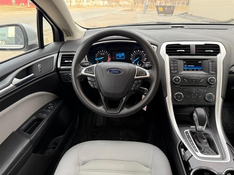Ford Fusion S 2014
