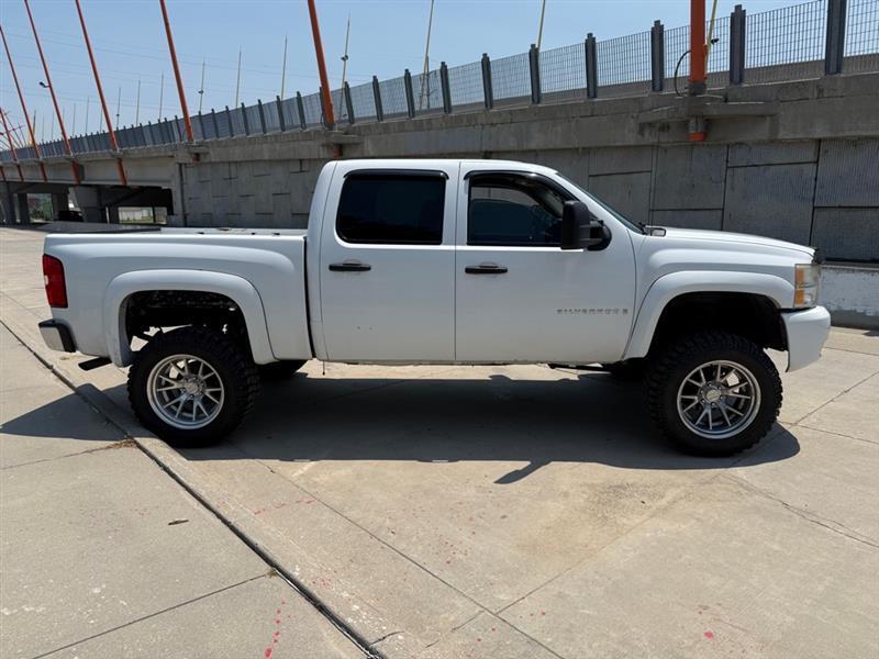 Chevrolet Silverado 1500 LT1 Crew Cab 4WD 2007