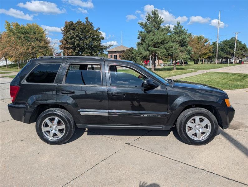 Jeep Grand Cherokee Laredo 4WD 2010