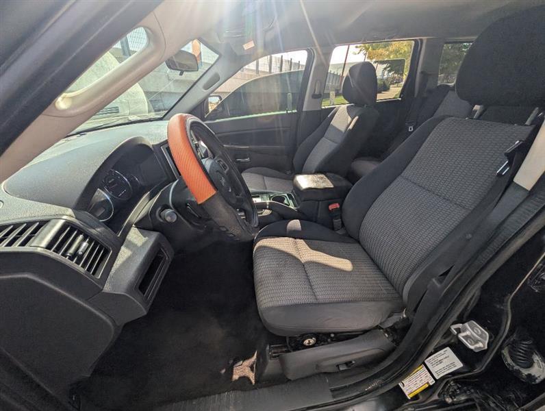 Jeep Grand Cherokee Laredo 4WD 2010
