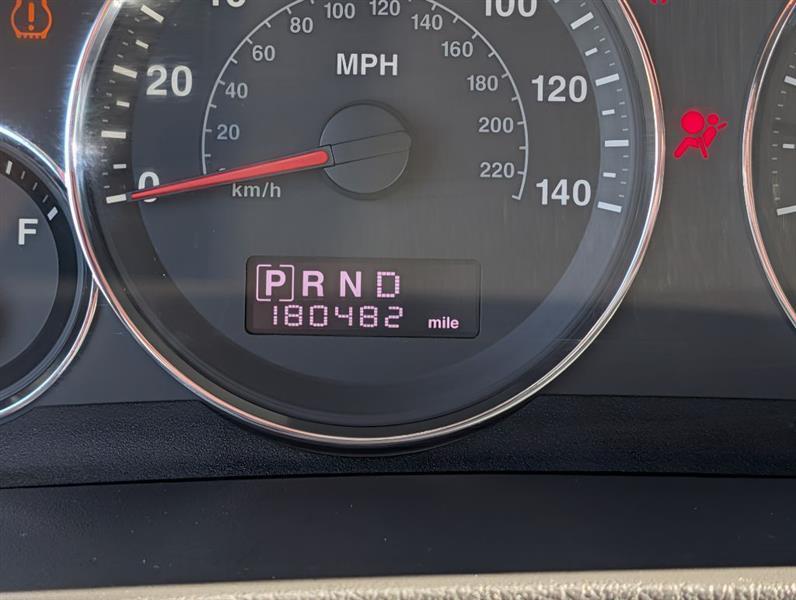 Jeep Grand Cherokee Laredo 4WD 2010