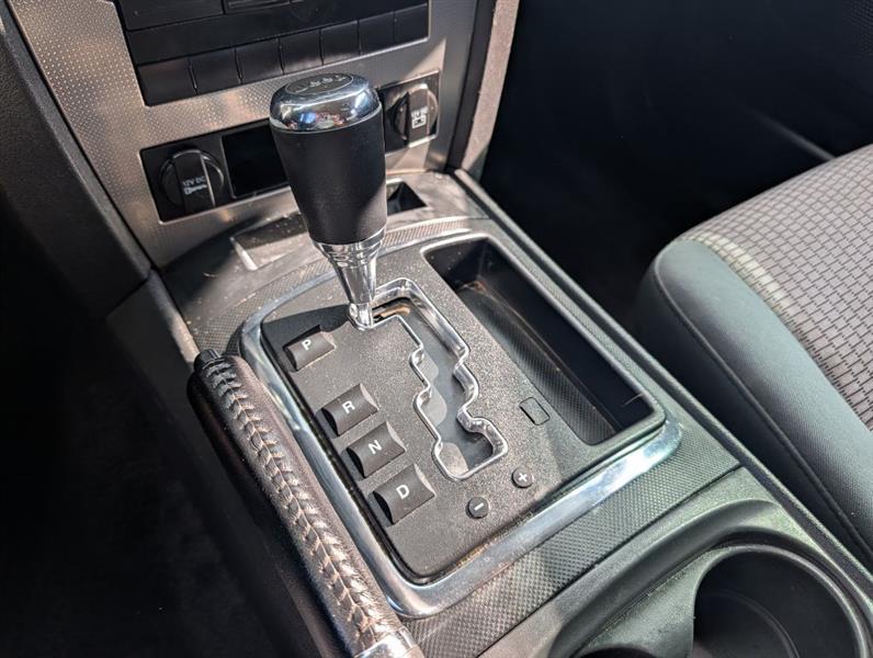 Jeep Grand Cherokee Laredo 4WD 2010