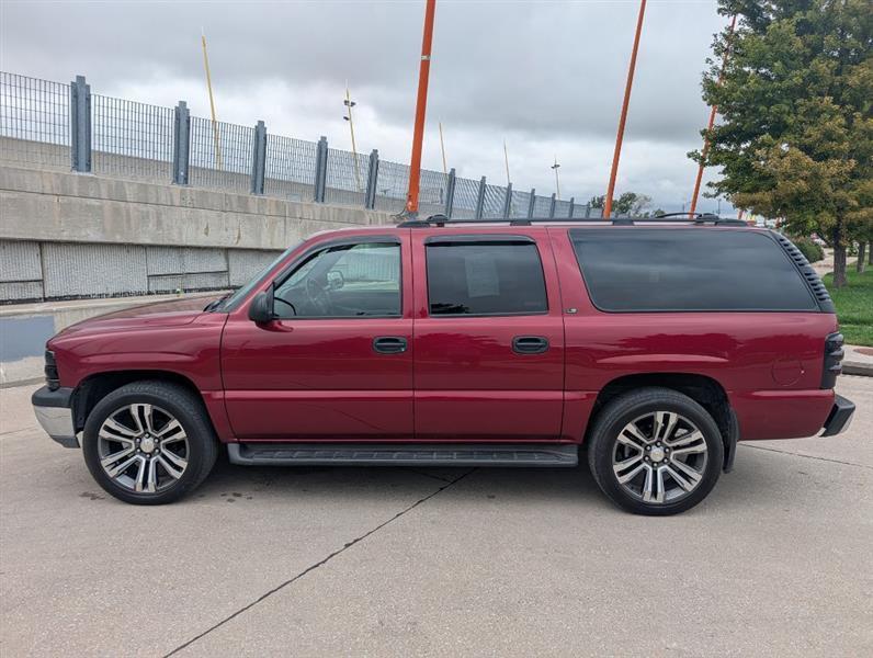 Chevrolet Suburban 1500 4WD 2002