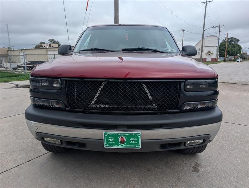 Chevrolet Suburban 1500 4WD 2002