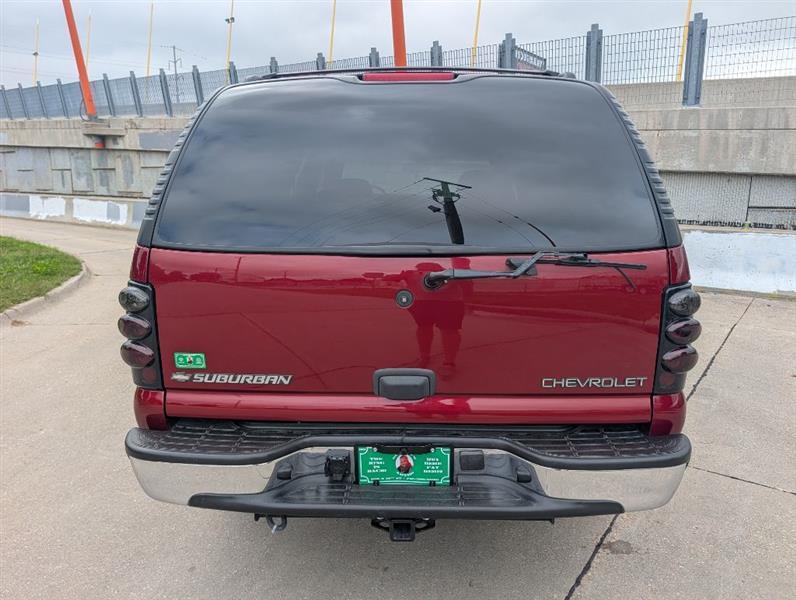 Chevrolet Suburban 1500 4WD 2002