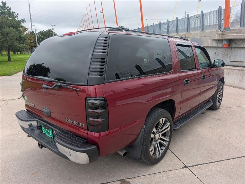 Chevrolet Suburban 1500 4WD 2002