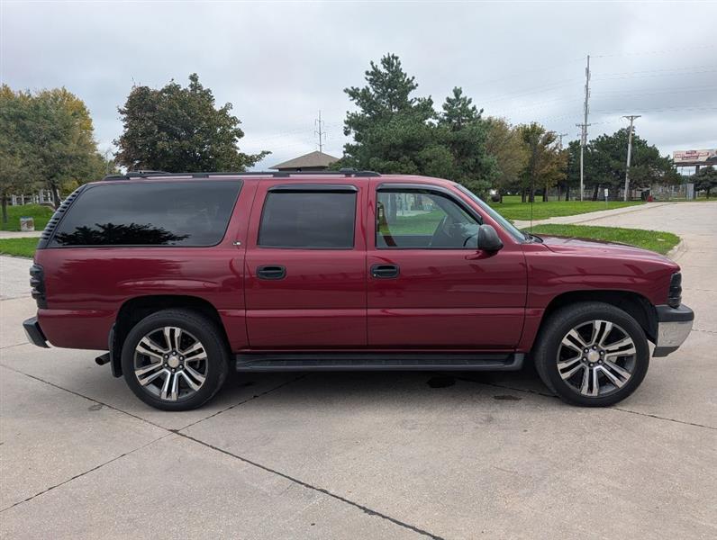 Chevrolet Suburban 1500 4WD 2002