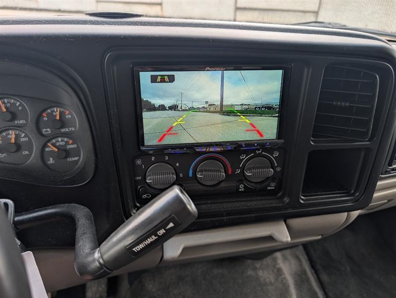 Chevrolet Suburban 1500 4WD 2002
