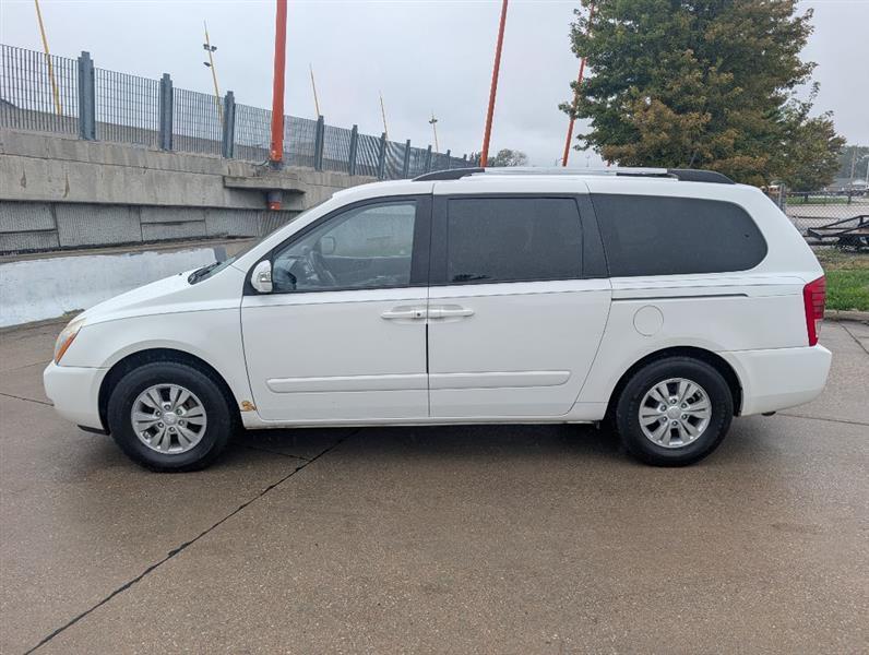 Kia Sedona LX LWB 2012