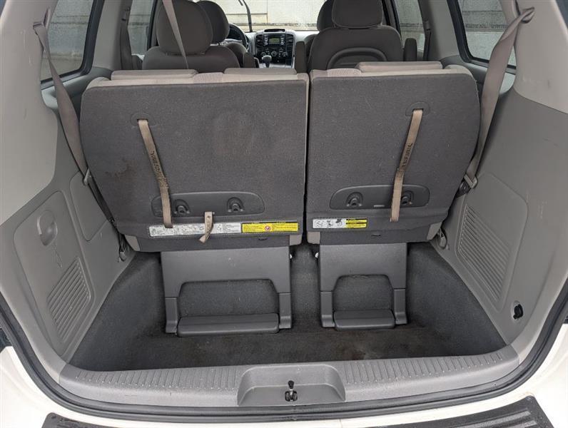 Kia Sedona LX LWB 2012