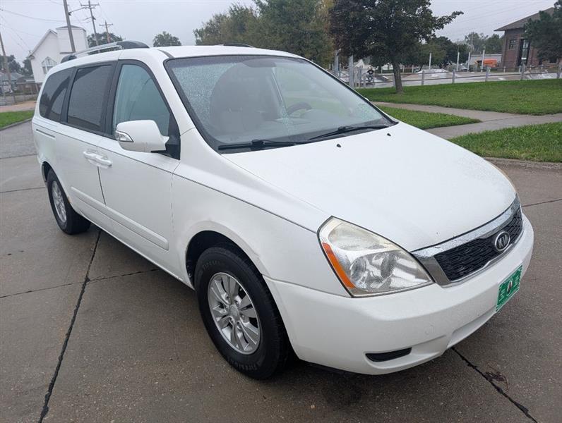 Kia Sedona LX LWB 2012