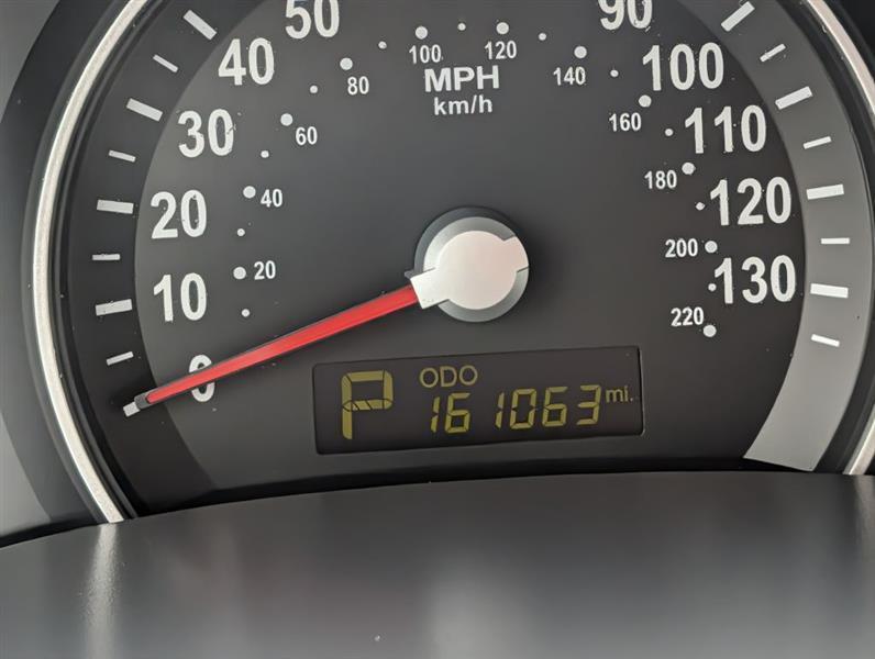 Kia Sedona LX LWB 2012
