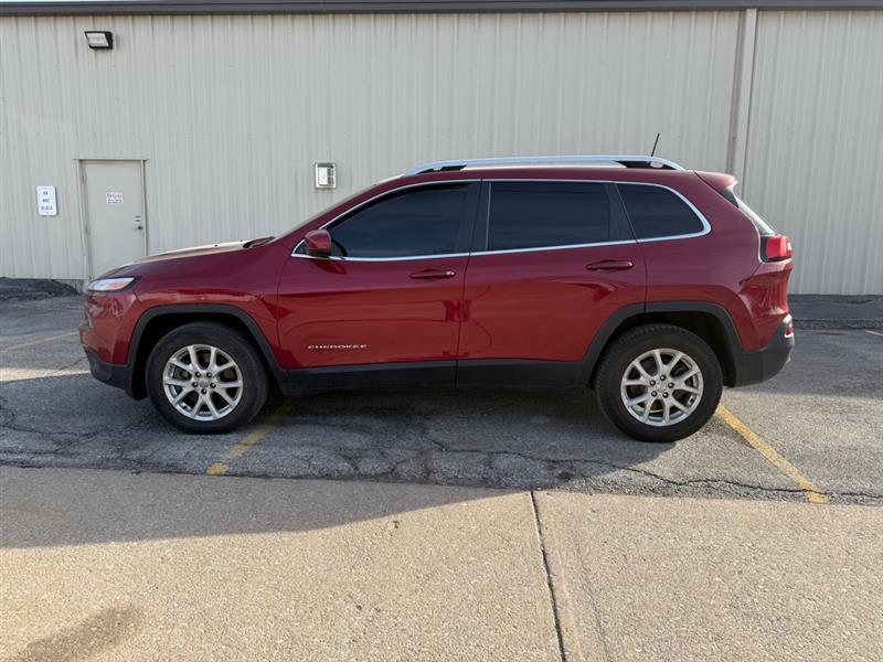 Jeep Cherokee Latitude 4WD 2016