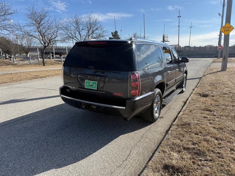 GMC Yukon Denali XL AWD 2008