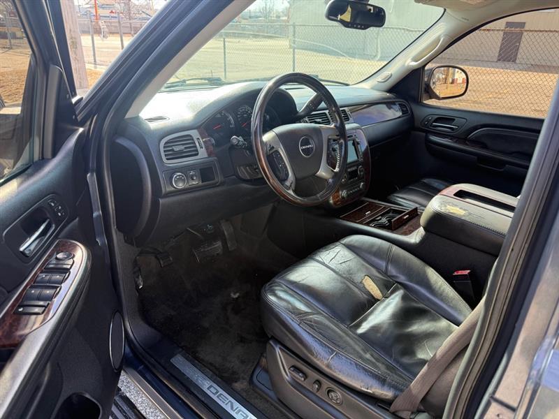 GMC Yukon Denali XL AWD 2008