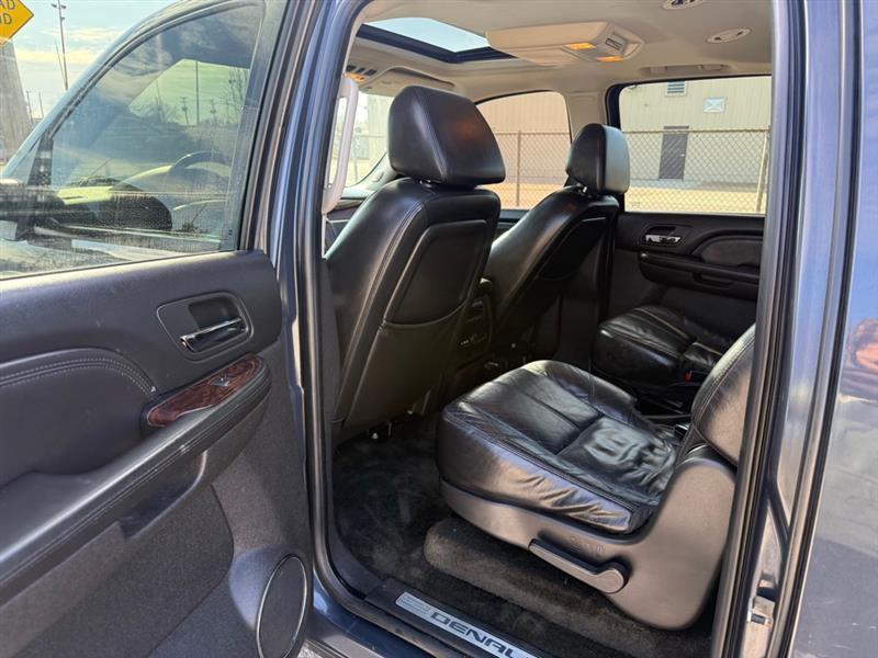 GMC Yukon Denali XL AWD 2008