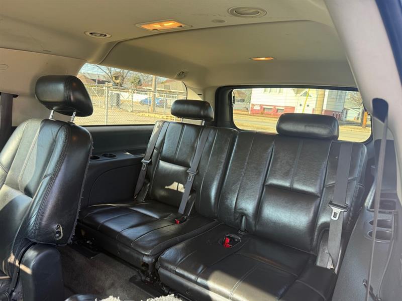 GMC Yukon Denali XL AWD 2008