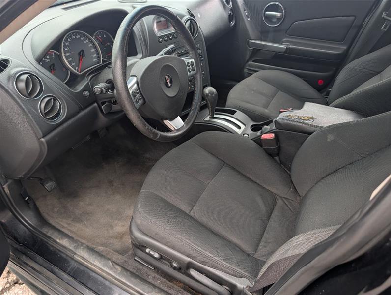 Pontiac Grand Prix Sedan 2008
