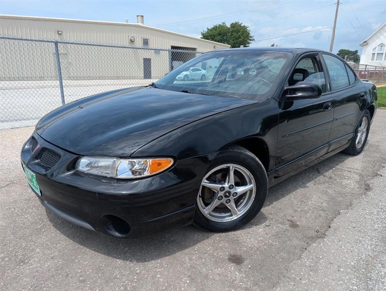 Pontiac Grand Prix GT sedan 2000