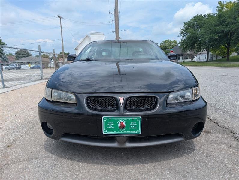 Pontiac Grand Prix GT sedan 2000