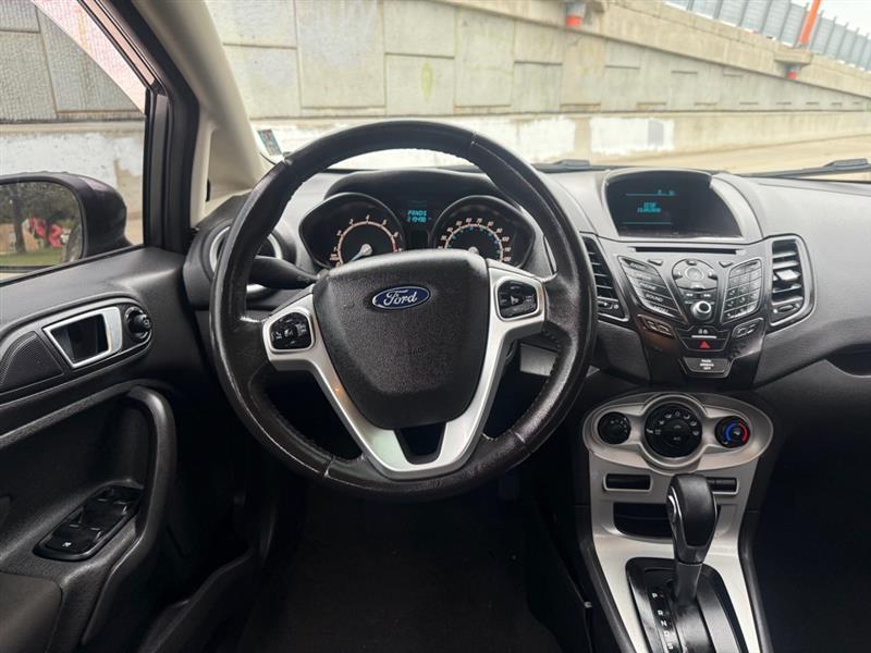 Ford Fiesta SE Sedan 2016