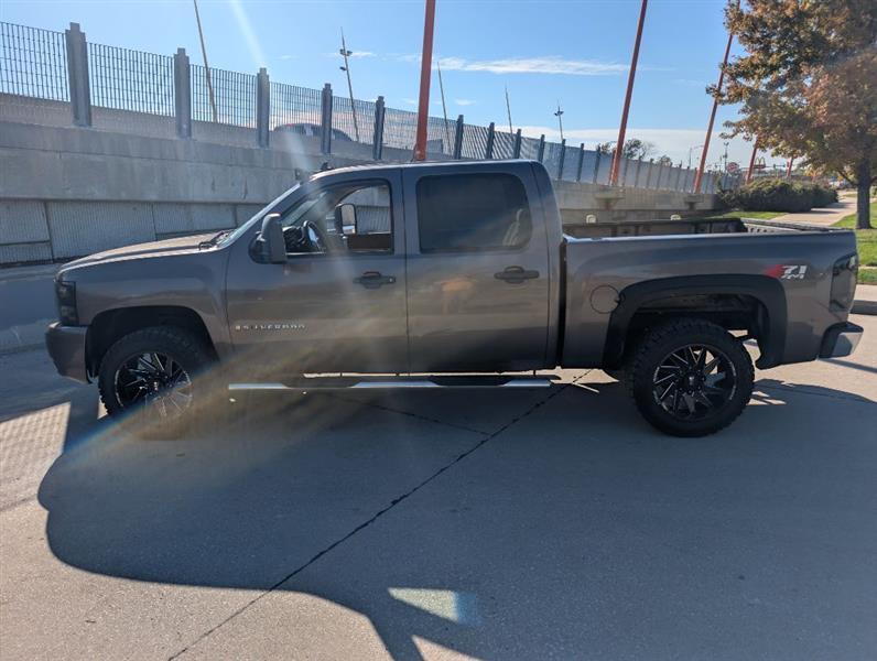 2008 Chevrolet Silverado 1500 LTZ Crew Cab 4WD