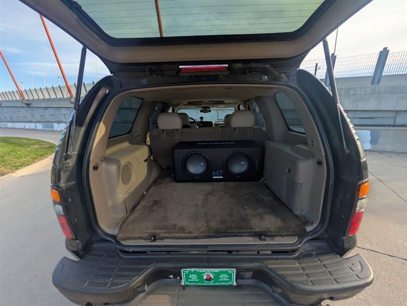 Chevrolet Tahoe 4WD 2002