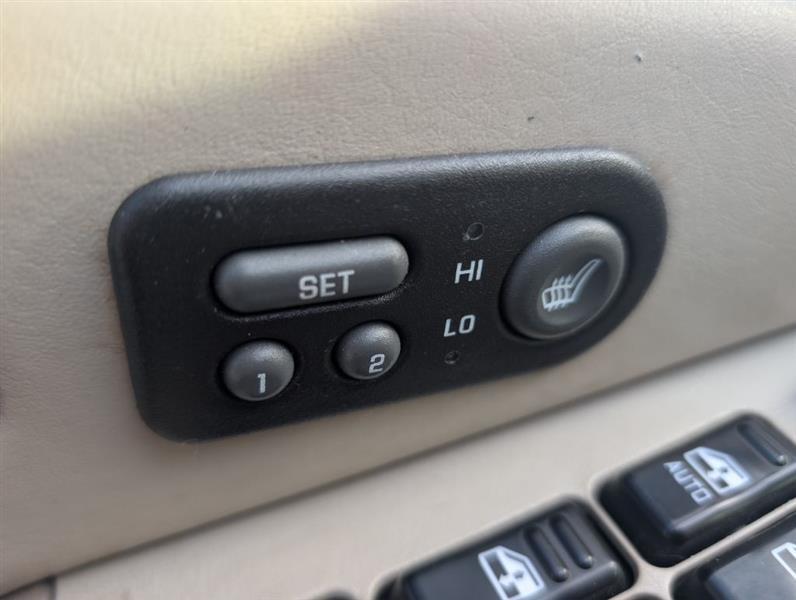 Chevrolet Tahoe 4WD 2002