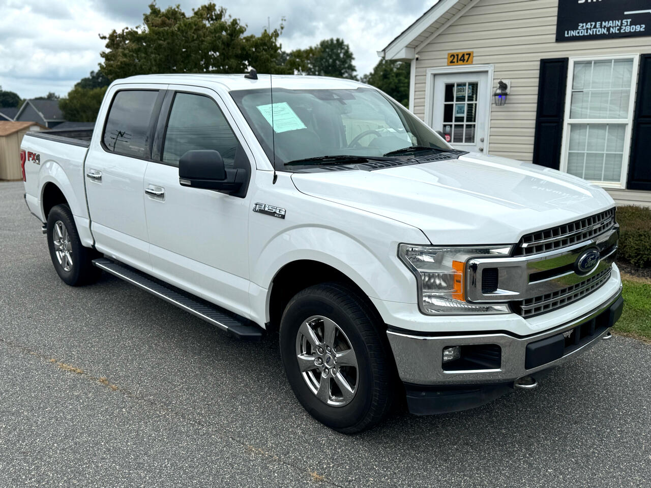 2019 Ford F-150 XLT photo 2