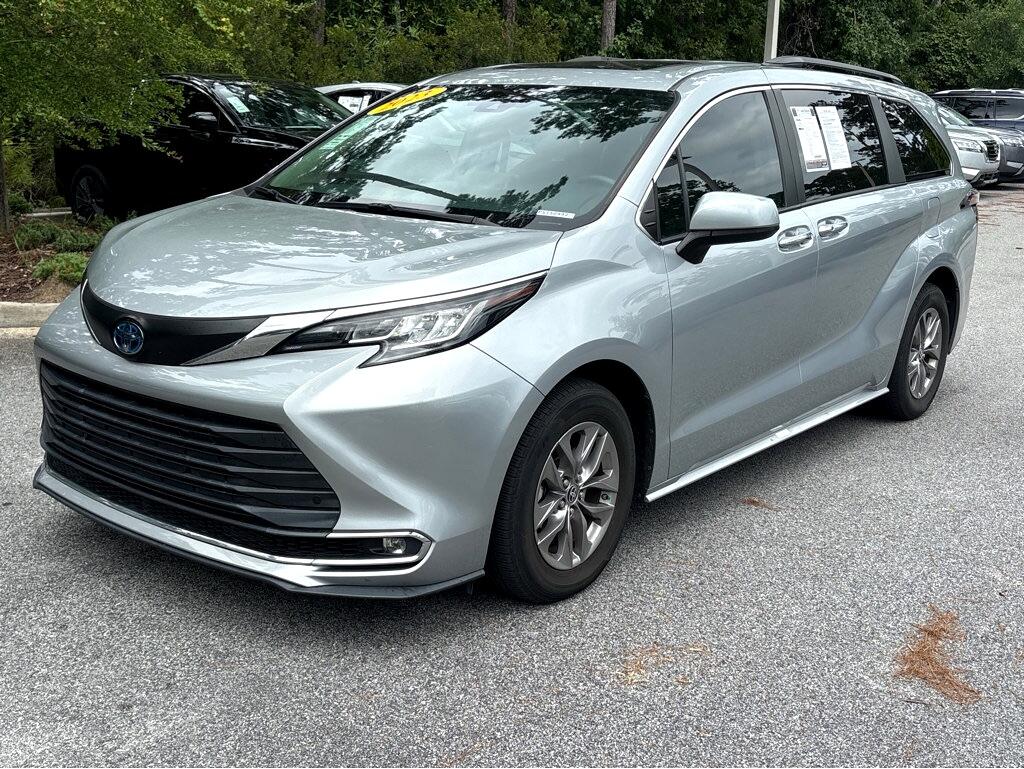 2023 Toyota Sienna XLE 7-Passenger