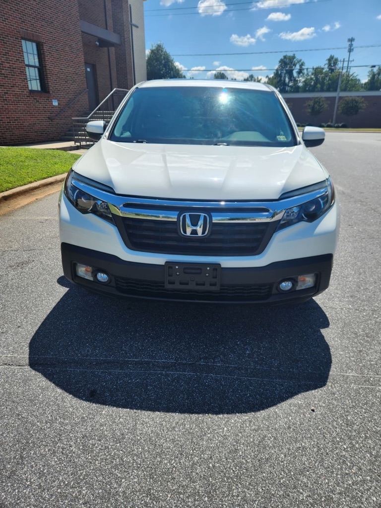 2019 Honda Ridgeline RTL photo 3