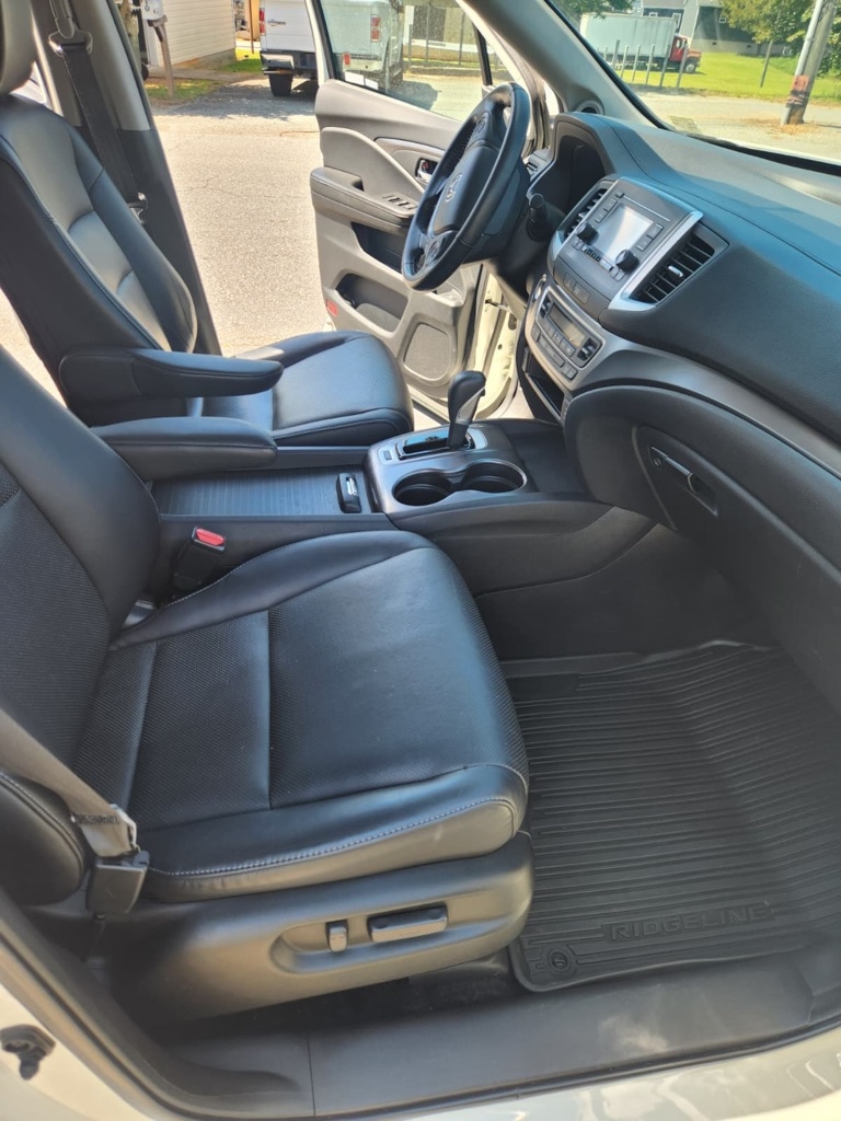 2019 Honda Ridgeline RTL photo 8