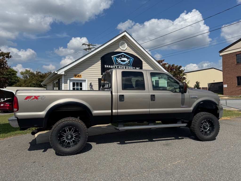 2005 Ford F-250 SD Lariat Crew Cab 4WD