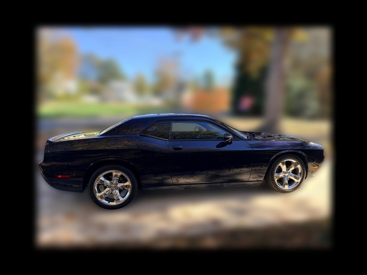 2012 Dodge Challenger SXT's photo