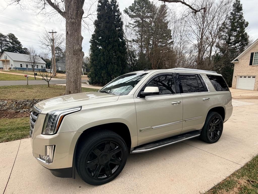2015 Cadillac Escalade Luxury 4WD