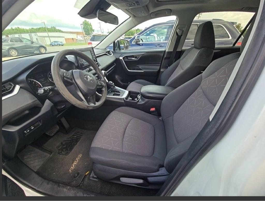 2019 Toyota RAV4 XLE - Photo 6