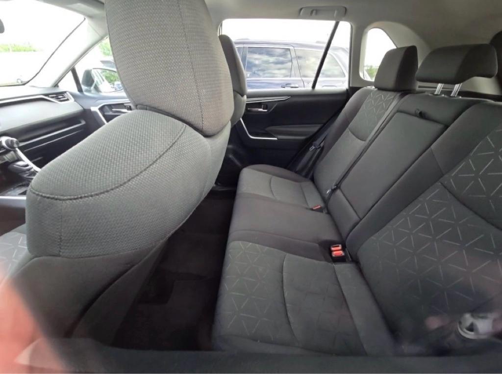 2019 Toyota RAV4 XLE - Photo 7