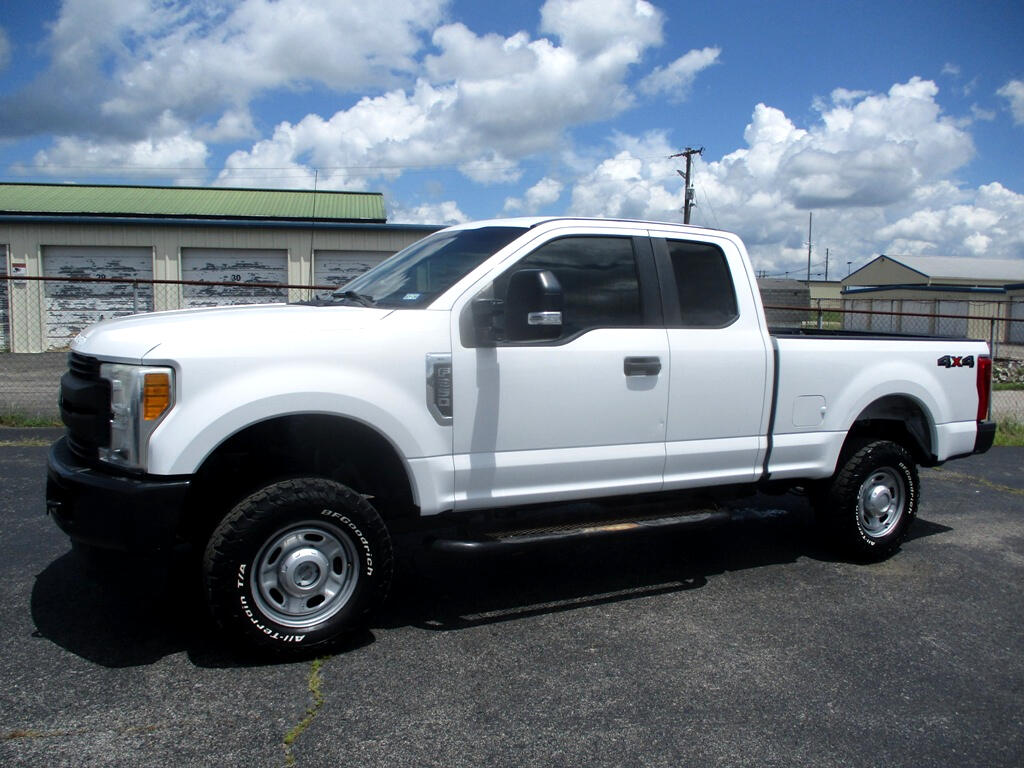 2017 Ford F-250 photo 2