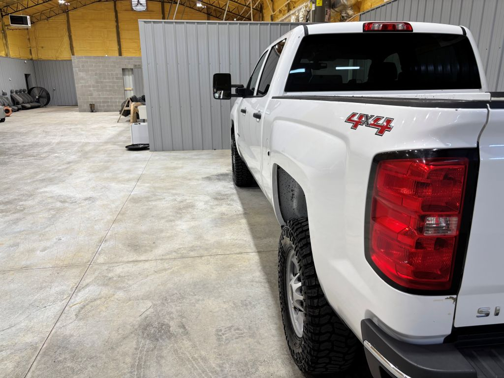 Chevrolet Silverado 2500 W/T Crew Cab 4WD SWB 2015