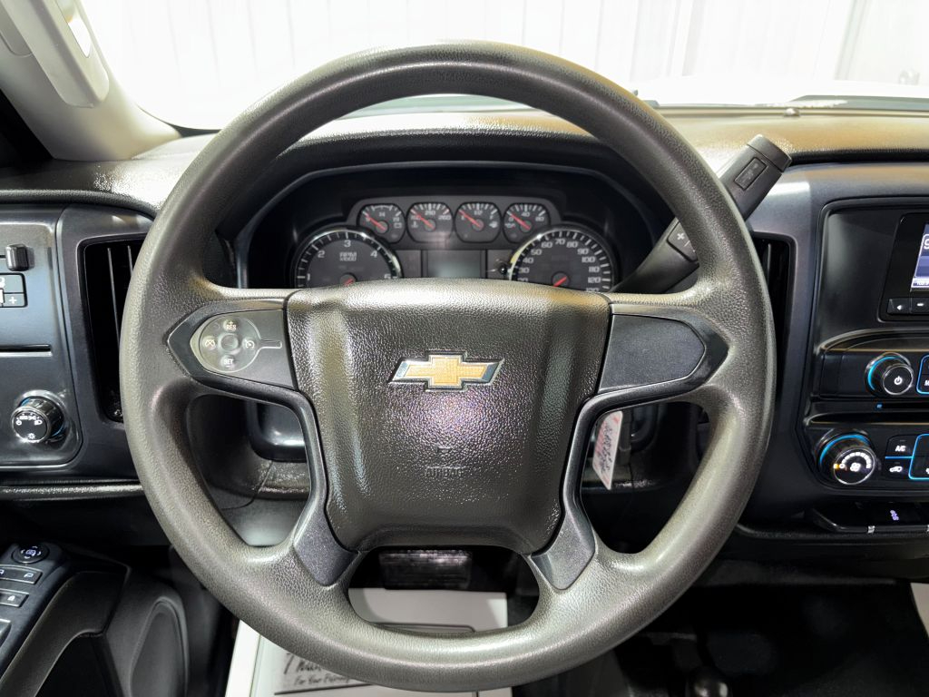 Chevrolet Silverado 2500 W/T Crew Cab 4WD SWB 2015