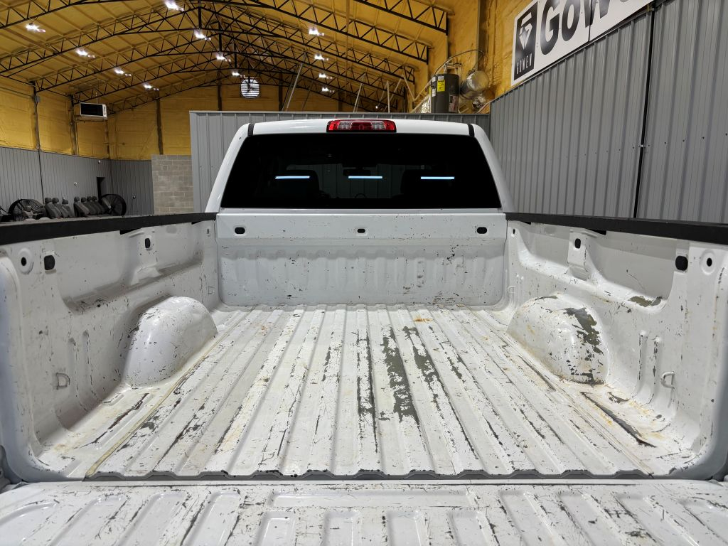 Chevrolet Silverado 2500 W/T Crew Cab 4WD SWB 2015