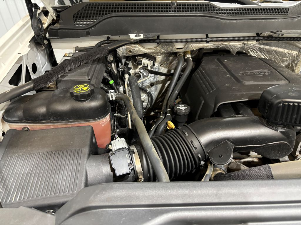 Chevrolet Silverado 2500 W/T Crew Cab 4WD SWB 2015