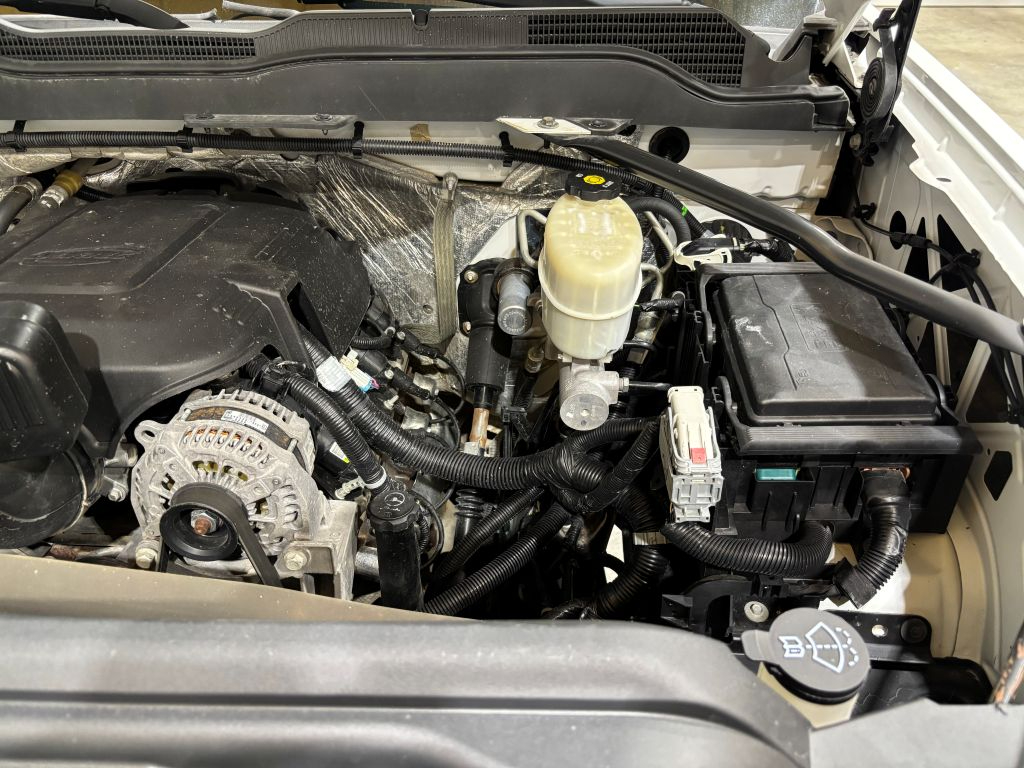 Chevrolet Silverado 2500 W/T Crew Cab 4WD SWB 2015