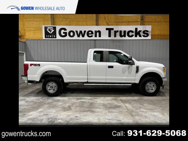 White 2017 Ford F-250 Super Duty Pickup Truck Four-Wheel Drive Automatic
