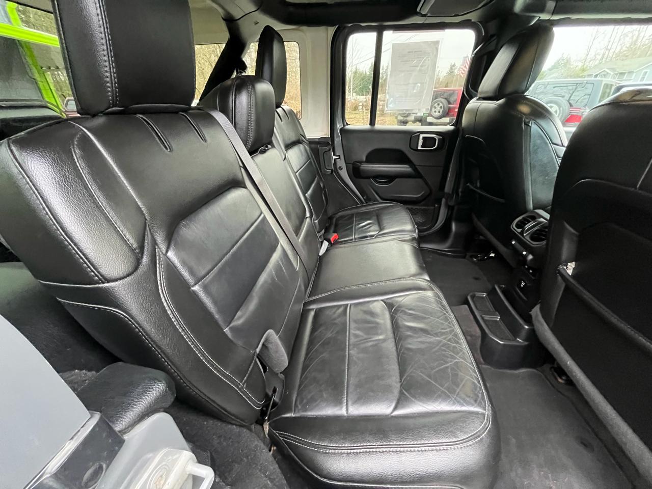 Jeep Wrangler Unlimited Sahara 2021